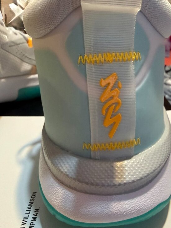 Air Jordan Zion 1 White Laser Orange Turquoise Men 11.5 / Women 13